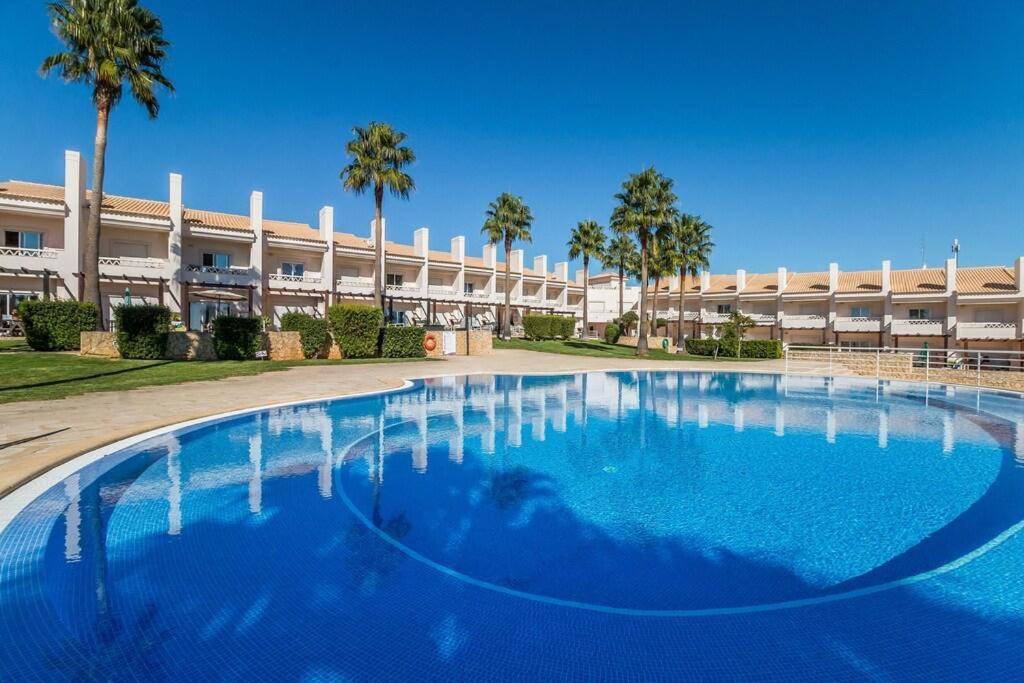 Вилла Fantastic Townhouse With Pool And Sea Views Албуфейра Экстерьер фото