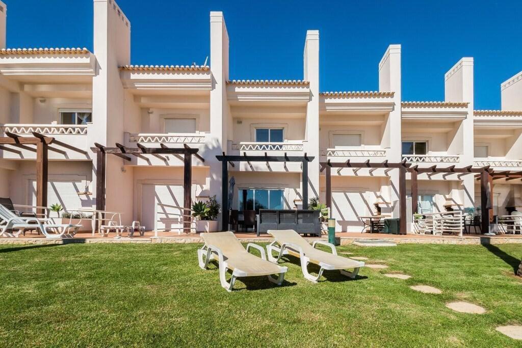Вилла Fantastic Townhouse With Pool And Sea Views Албуфейра Экстерьер фото