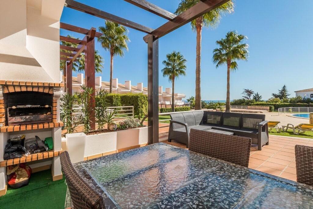 Вилла Fantastic Townhouse With Pool And Sea Views Албуфейра Экстерьер фото